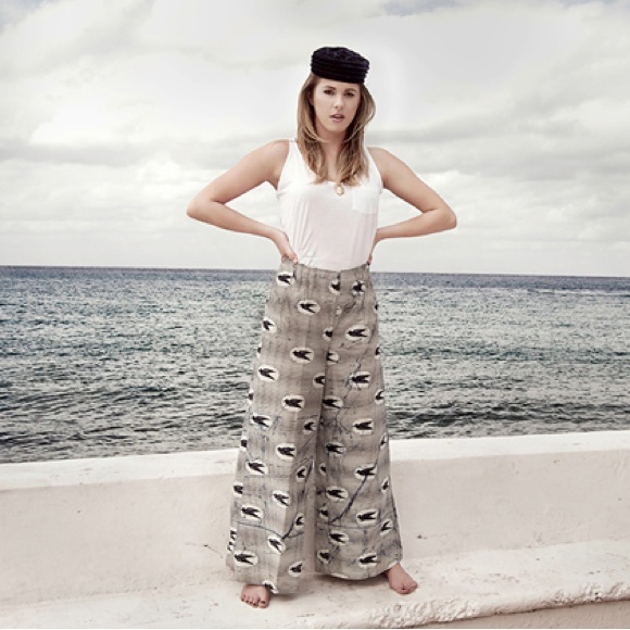 Vintage Addenda Pressed Flare High Rise Bird Fabric Pants size 4/6 - Picture 2 of 8